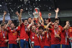 La nazionale spagnola riceve il trofeo degli Europei 2012
