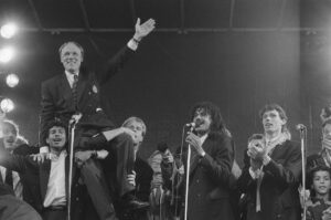 Europei più spettacolari: la nazionale olandese festeggiata ad Amsterdam dopo la vittoria di Euro 1988